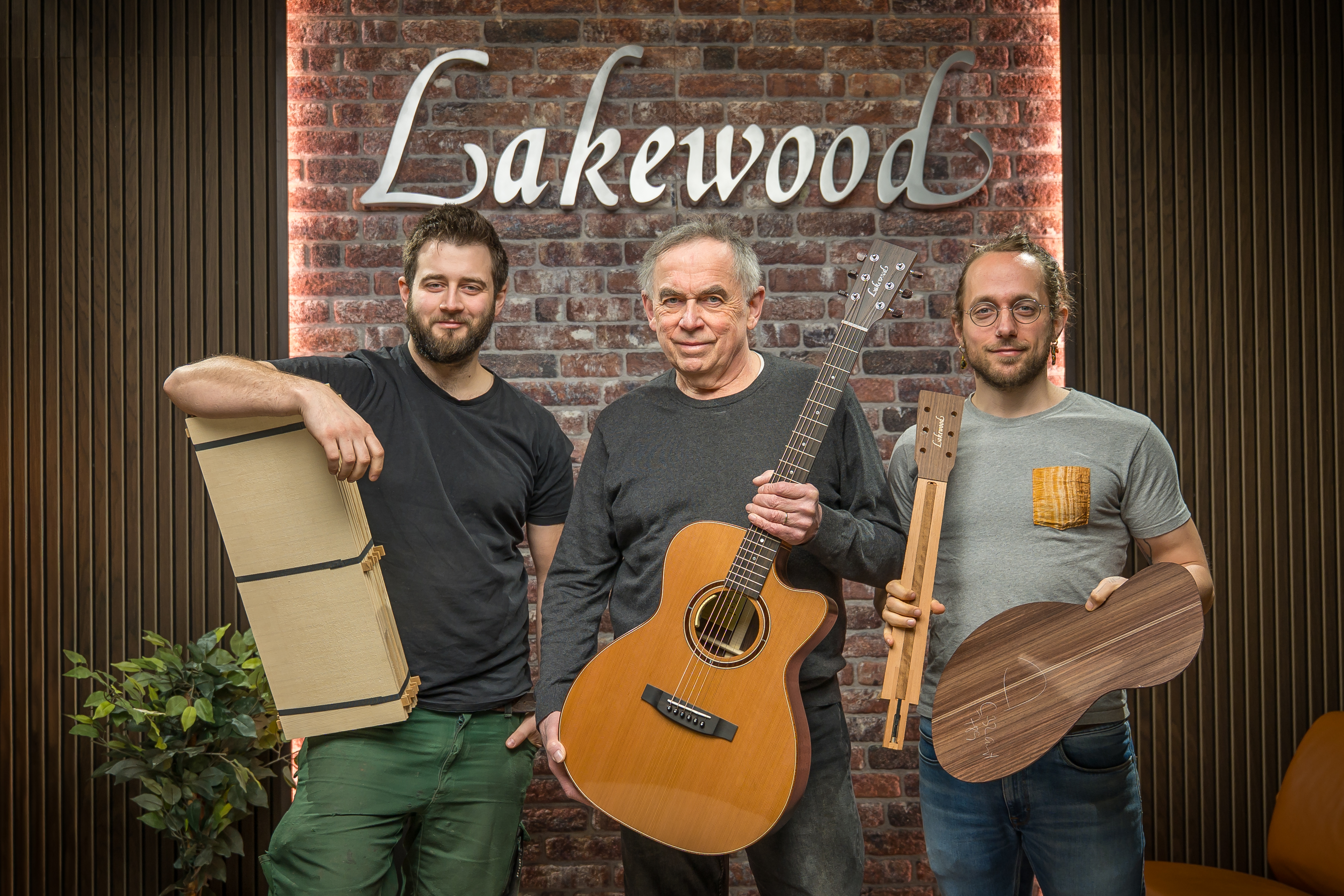 Guitar builder team